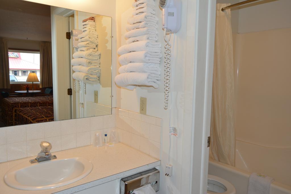 Viking Motel Lindsborg Δωμάτιο φωτογραφία