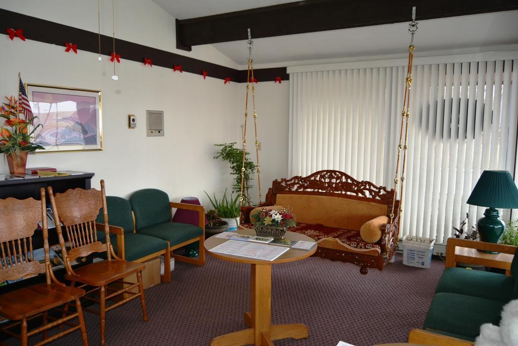 Viking Motel Lindsborg Εξωτερικό φωτογραφία