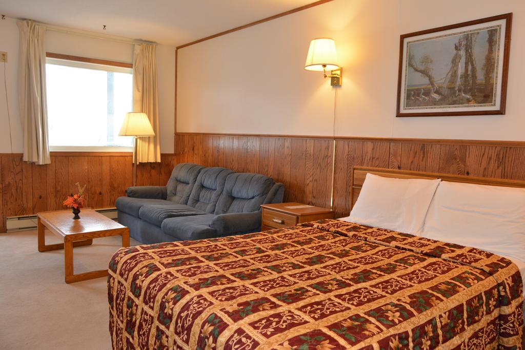 Viking Motel Lindsborg Δωμάτιο φωτογραφία
