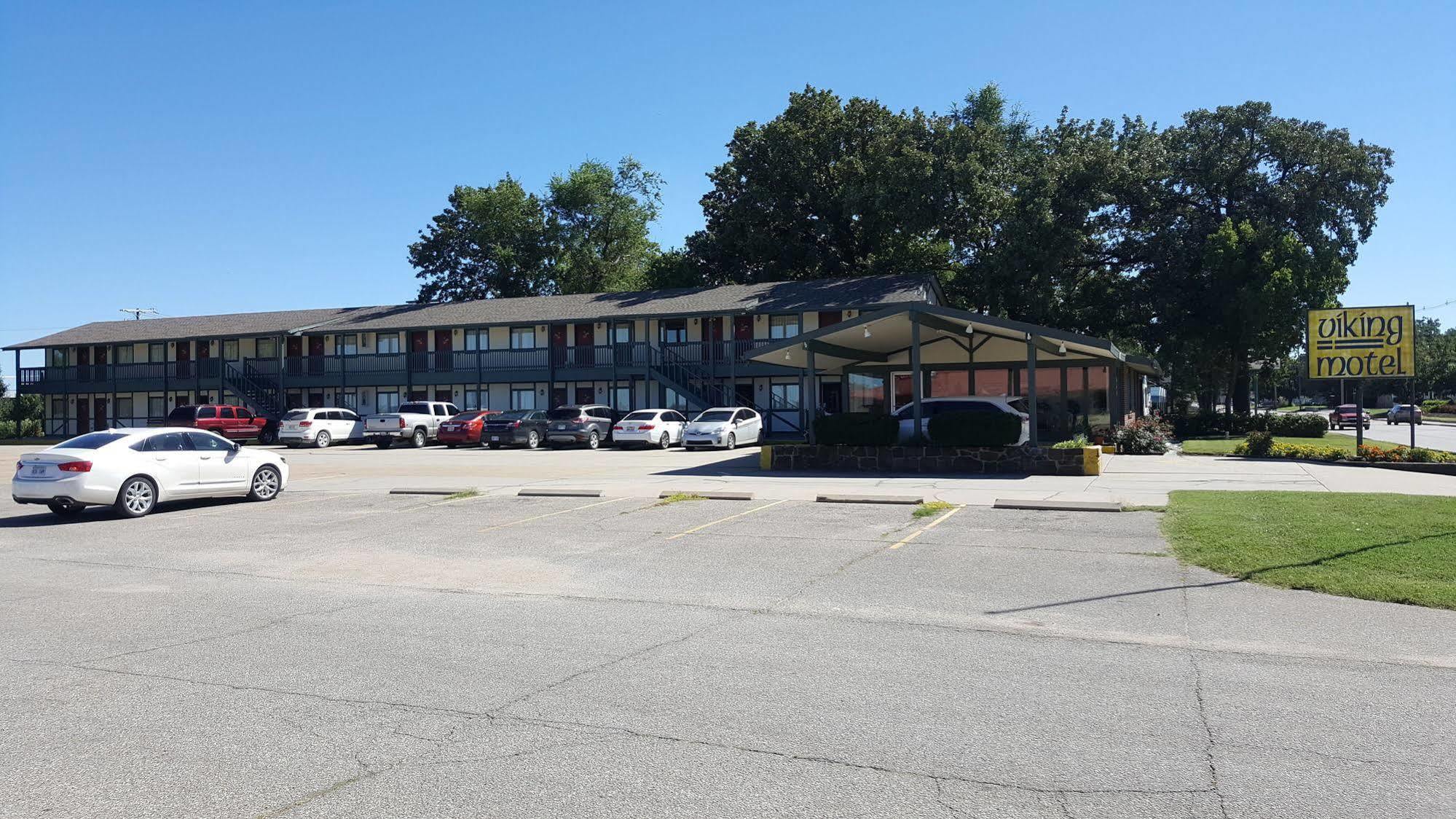 Viking Motel Lindsborg Εξωτερικό φωτογραφία