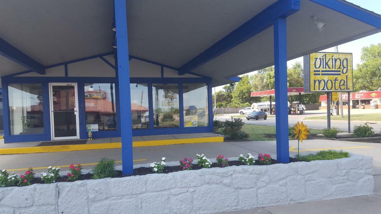 Viking Motel Lindsborg Εξωτερικό φωτογραφία