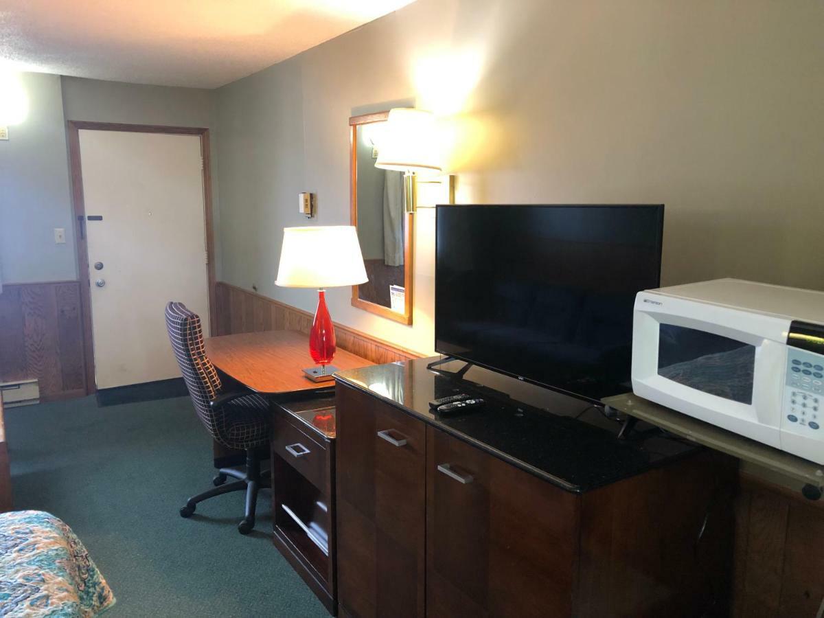 Viking Motel Lindsborg Εξωτερικό φωτογραφία