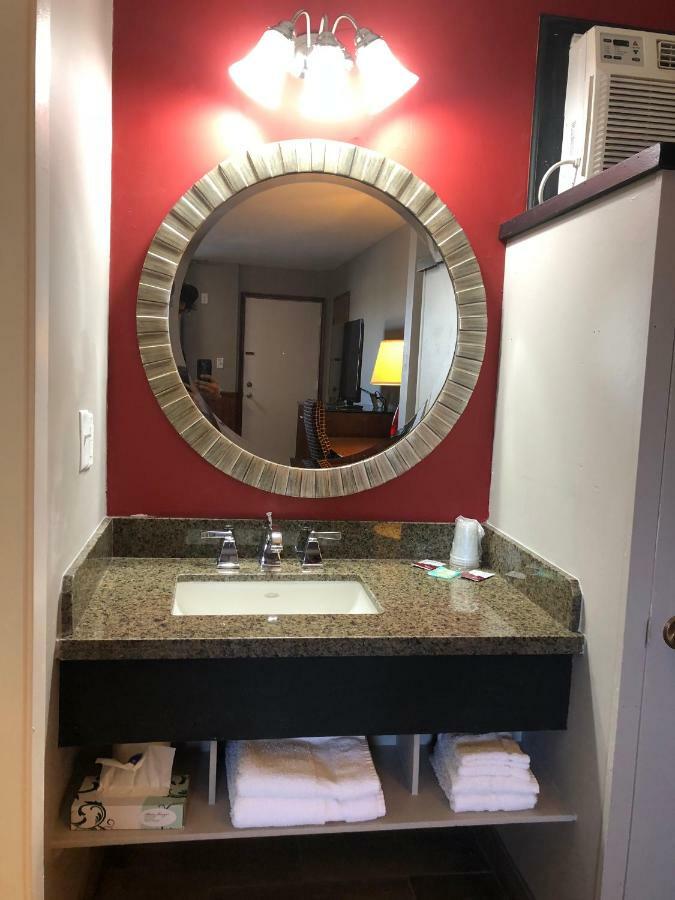 Viking Motel Lindsborg Εξωτερικό φωτογραφία
