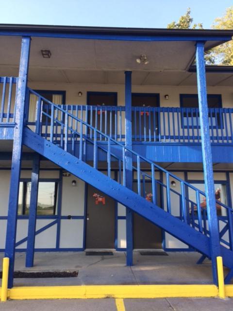 Viking Motel Lindsborg Εξωτερικό φωτογραφία